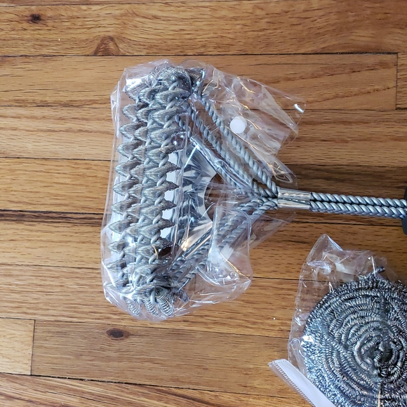 Grill Brush and scrubber. - Picture 2 of 2
